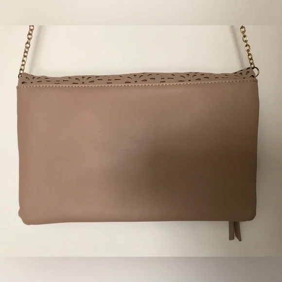 Francesca’s Zara Perforated Floral Clutch - Picture 5 of 16